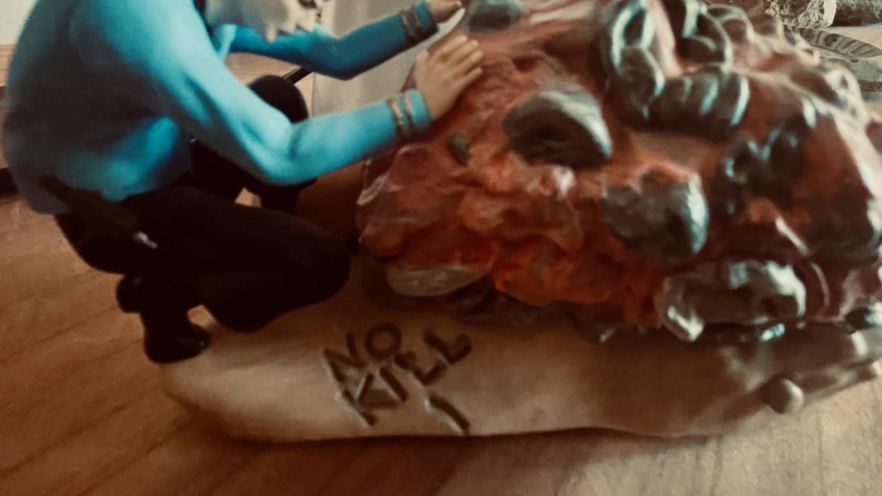 Spock mind melds with the Horta