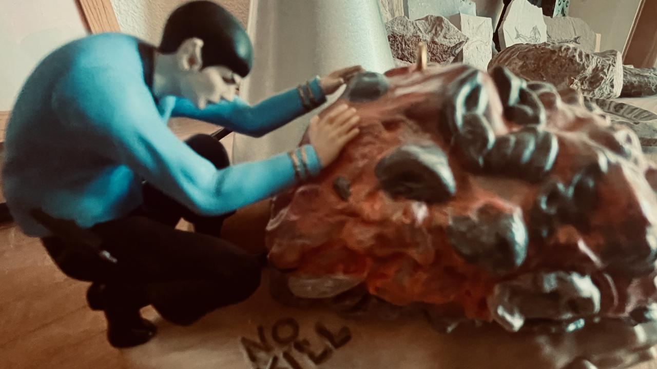Spock mind melds with the Horta